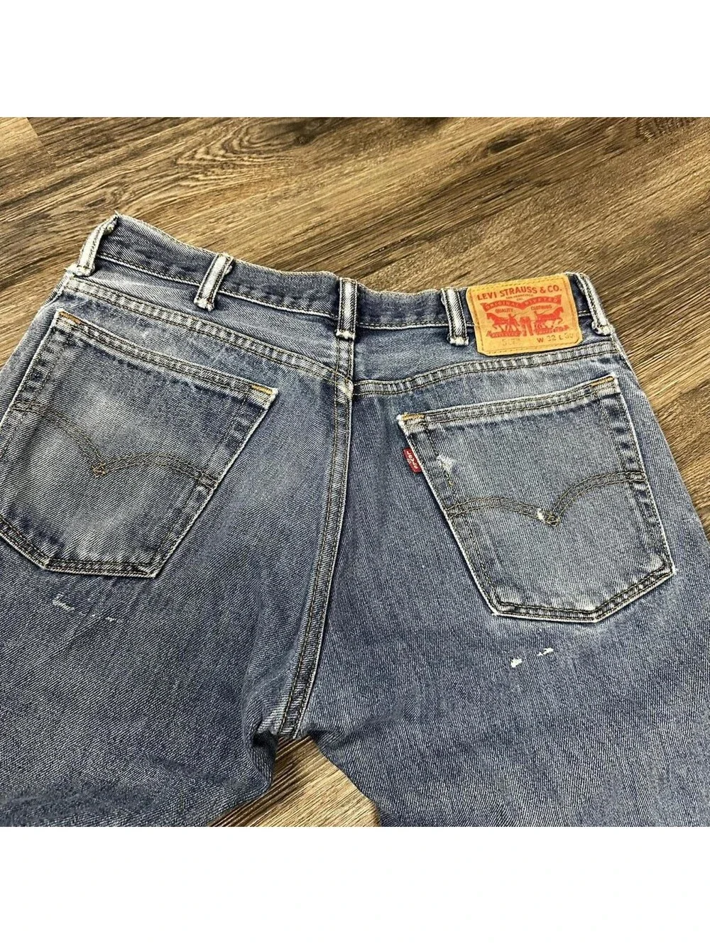 Vintage Levi’s distressed 517 bootcut denim jeans workwear 32x30